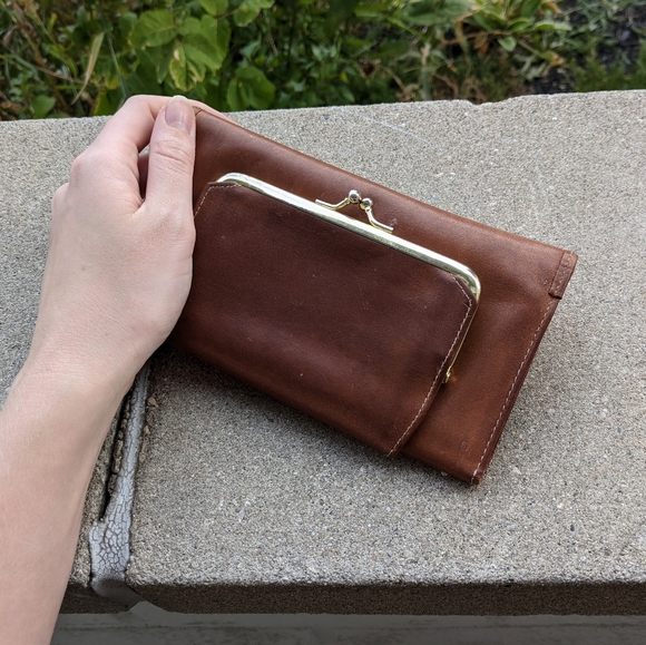 Buxton Velvet Touch Cowhide wallet - Picture 6 of 8